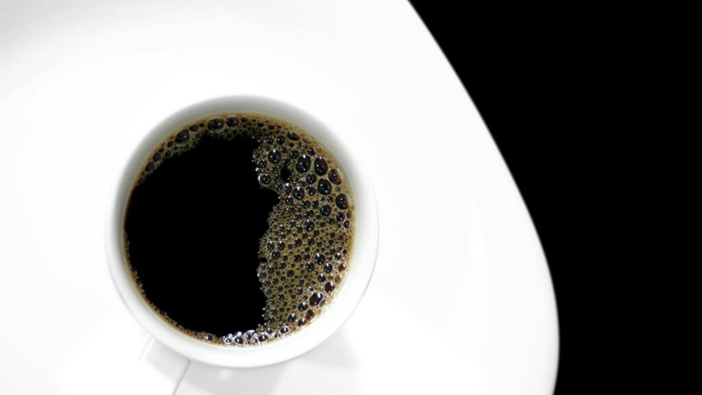 Cafeína como aliada para melhorar energia, foco e metabolismo